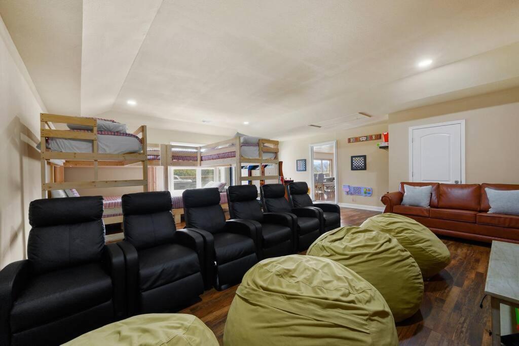 Villa Crestview Estate 5 Acres-Heated Pool-5Min To Strip à Pigeon Forge Extérieur photo